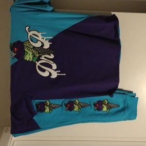 Look at this cool 2pc "Drip" sweatsuit 2XL